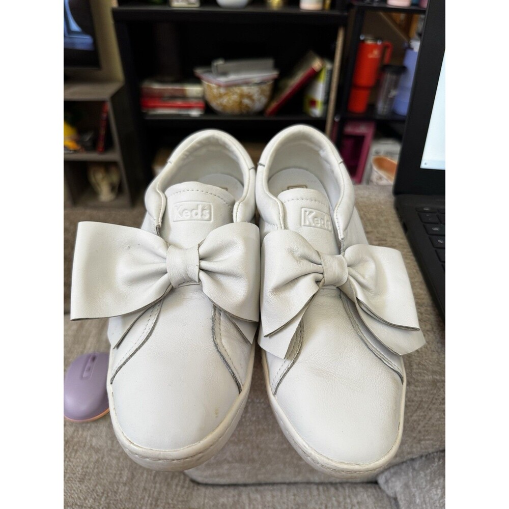 EUC KEDS NEW YORK Triple Decker Leather Bow Women US Sz 8